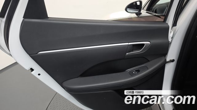 Hyundai Sonata 2022 — photo 15
