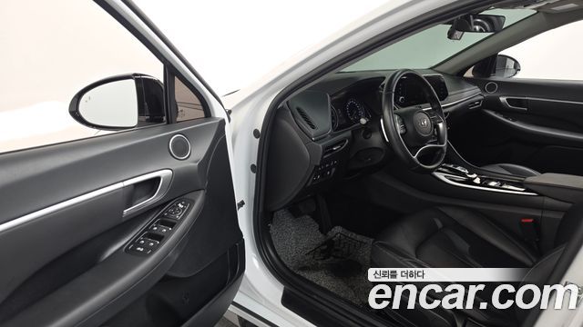 Hyundai Sonata 2022 — photo 13