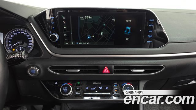 Hyundai Sonata 2022 — photo 18