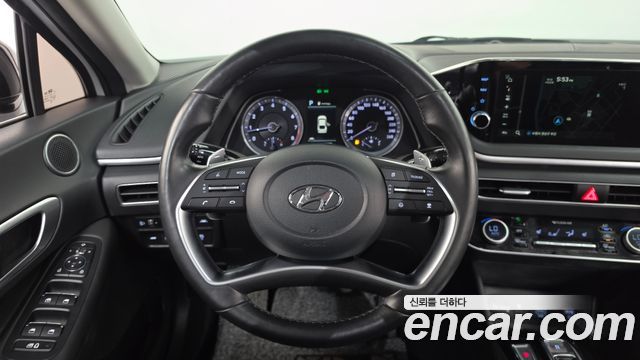 Hyundai Sonata 2022 — photo 19