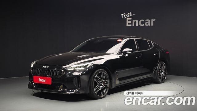 Kia Stinger 2023 — photo 1