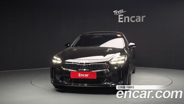 Kia Stinger 2023 — photo 3