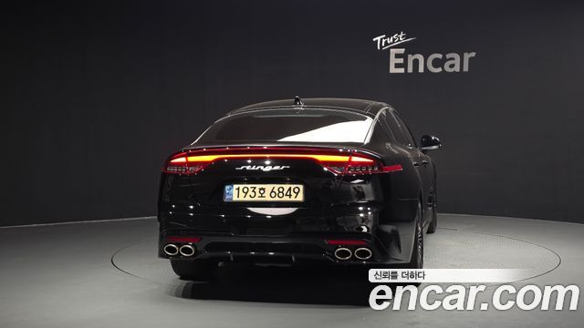 Kia Stinger 2023 — photo 4