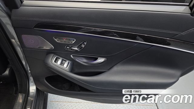 Mercedes-Benz S-Class 2018 — photo 15