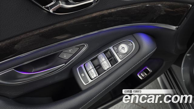 Mercedes-Benz S-Class 2018 — photo 27