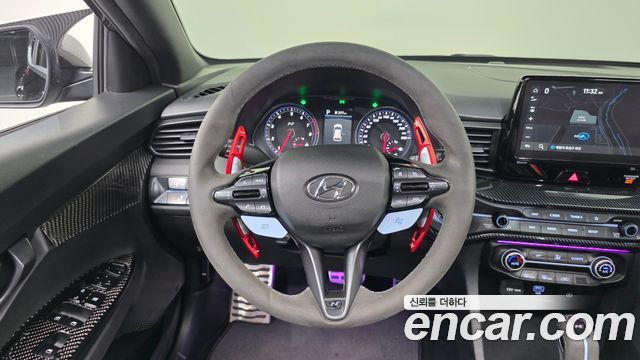 Hyundai Veloster 2021 — photo 18