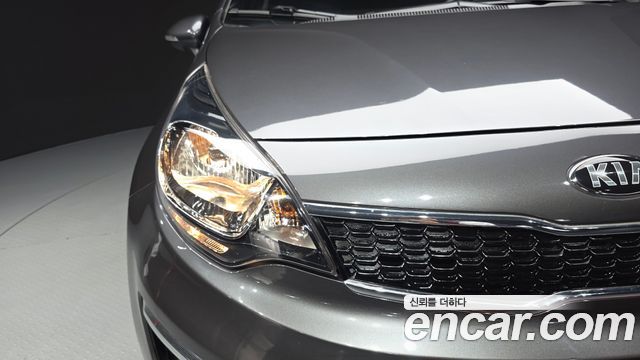 Kia pride 2015 — photo 8