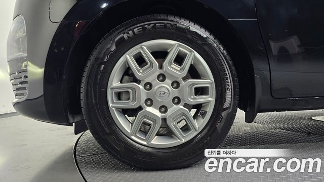 Hyundai Staria 2023 — photo 5