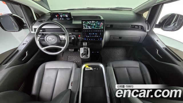 Hyundai Staria 2023 — photo 7