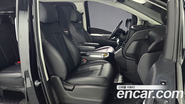 Hyundai Staria 2023 — photo 10