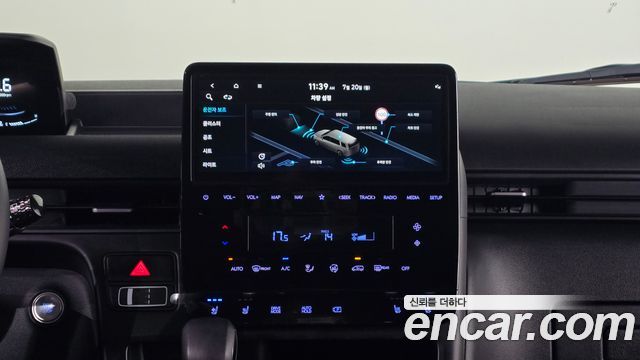 Hyundai Staria 2023 — photo 15