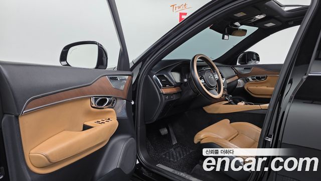Volvo XC90 2017 — photo 10