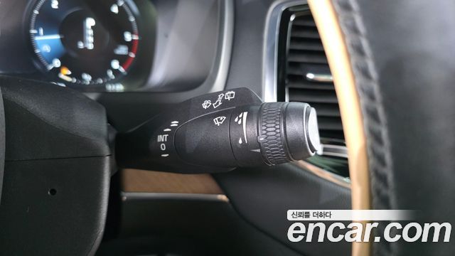Volvo XC90 2017 — photo 19