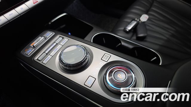 Genesis GV70 2021 — photo 12