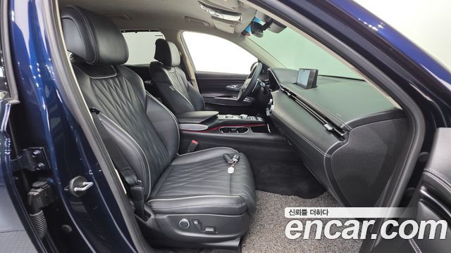 Genesis GV70 2021 — photo 13