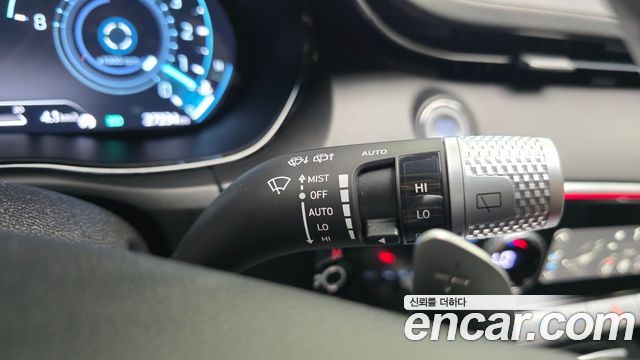 Genesis GV70 2021 — photo 23