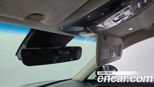 Genesis GV70 2021 — photo 24