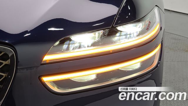 Genesis GV70 2021 — photo 8