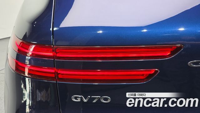 Genesis GV70 2021 — photo 9