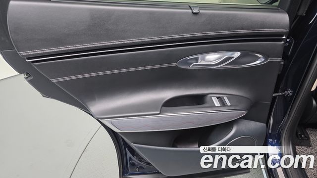 Genesis GV70 2021 — photo 15