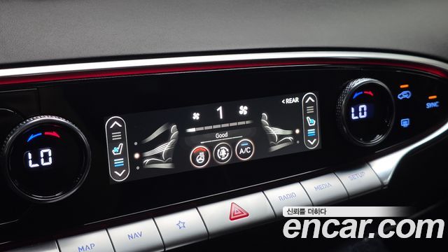 Genesis GV70 2021 — photo 28