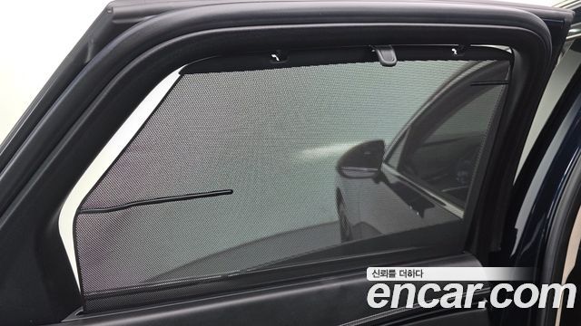 Genesis GV70 2021 — photo 29