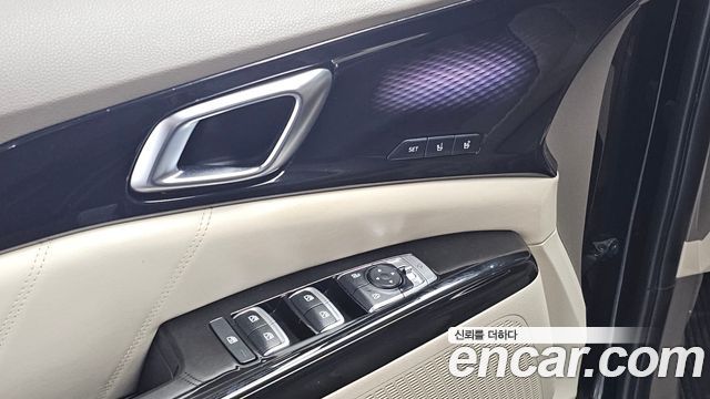 Kia Canival 2022 — photo 28