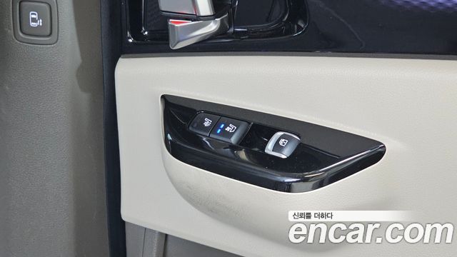 Kia Canival 2022 — photo 30