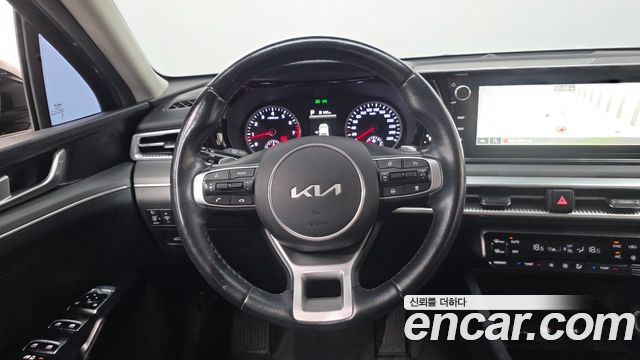Kia K5 2023 — photo 20
