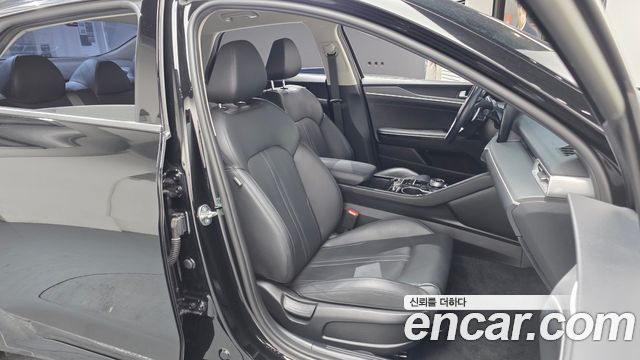 Kia K5 2023 — photo 16