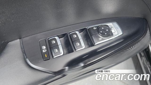 Kia K5 2023 — photo 28