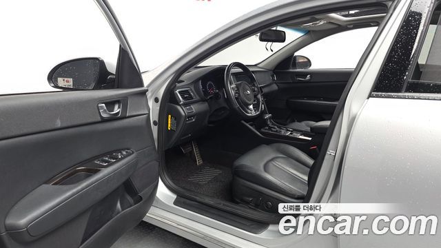 Kia K5 2016 — photo 10
