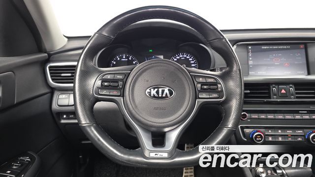 Kia K5 2016 — photo 13