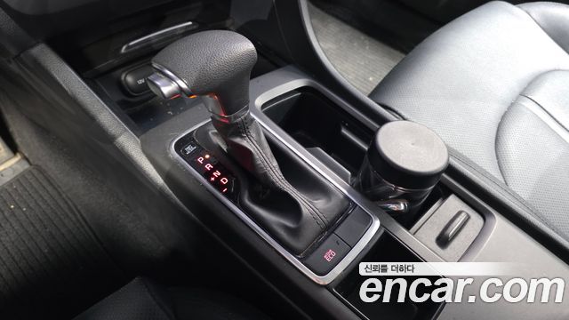 Kia K5 2016 — photo 9