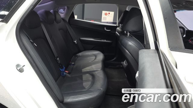 Kia K5 2016 — photo 12
