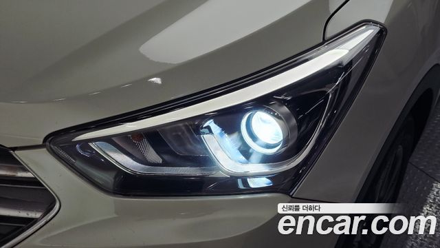 Hyundai Santafe 2016 — photo 8