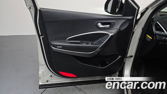 Hyundai Santafe 2016 — photo 14