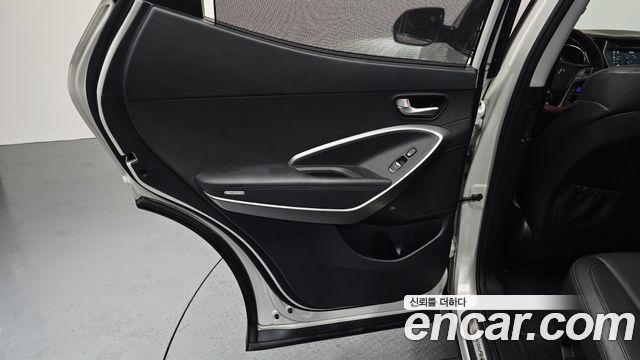 Hyundai Santafe 2016 — photo 15