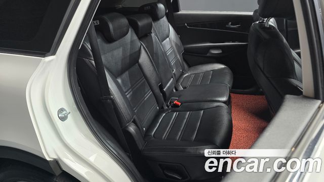 Kia Sorento 2016 — photo 11