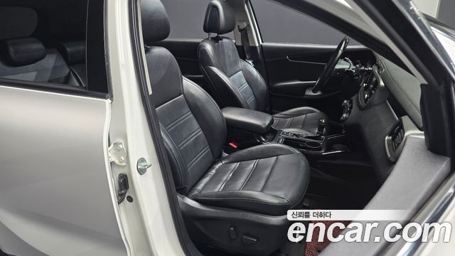 Kia Sorento 2016 — photo 12