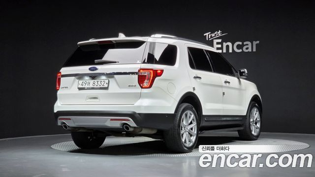 Ford Explorer 2017 — photo 2