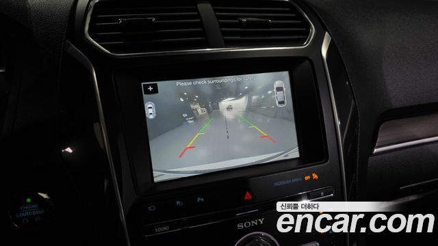 Ford Explorer 2017 — photo 15