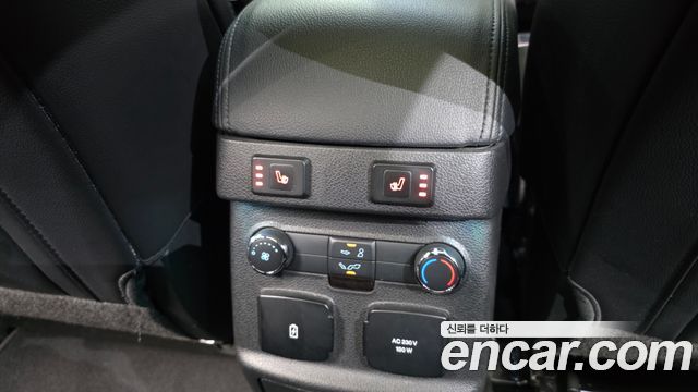 Ford Explorer 2017 — photo 19