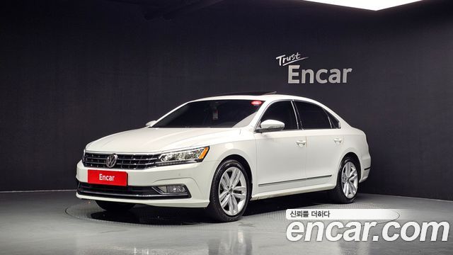 Volkswagen Passat 2018 — photo 1