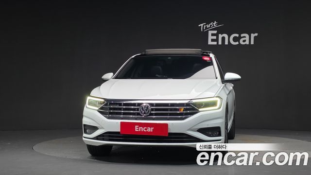 Volkswagen Jetta 2021 — photo 3
