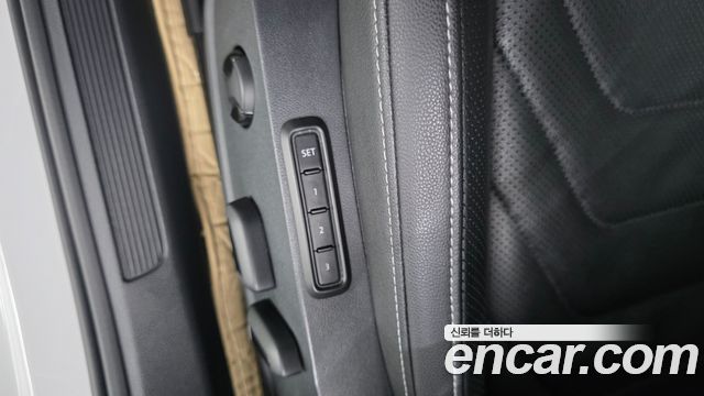 Volkswagen Jetta 2021 — photo 32