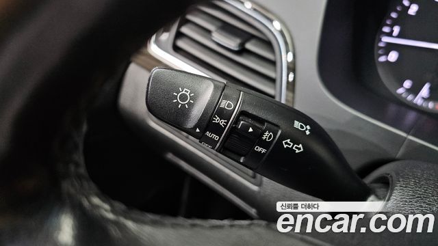 Hyundai Sonata 2015 — photo 18