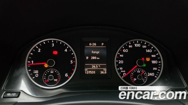 Volkswagen Tiguan 2015 — photo 8