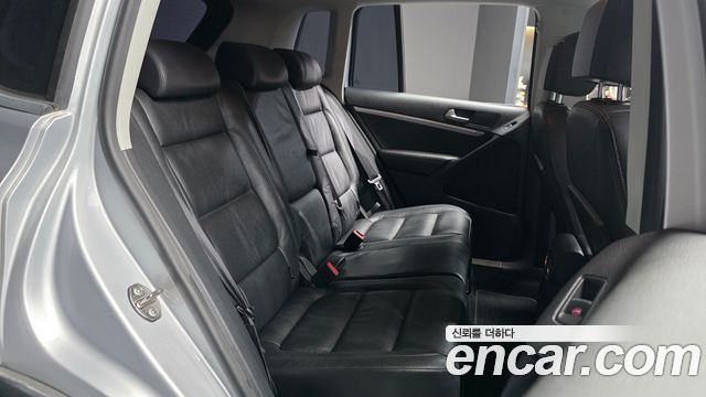 Volkswagen Tiguan 2015 — photo 12