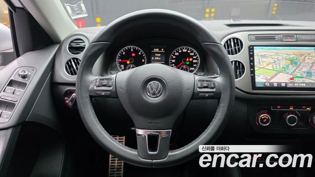 Volkswagen Tiguan 2015 — photo 13
